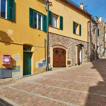 Acasadigiuly Villa Ceriale Buitenkant foto