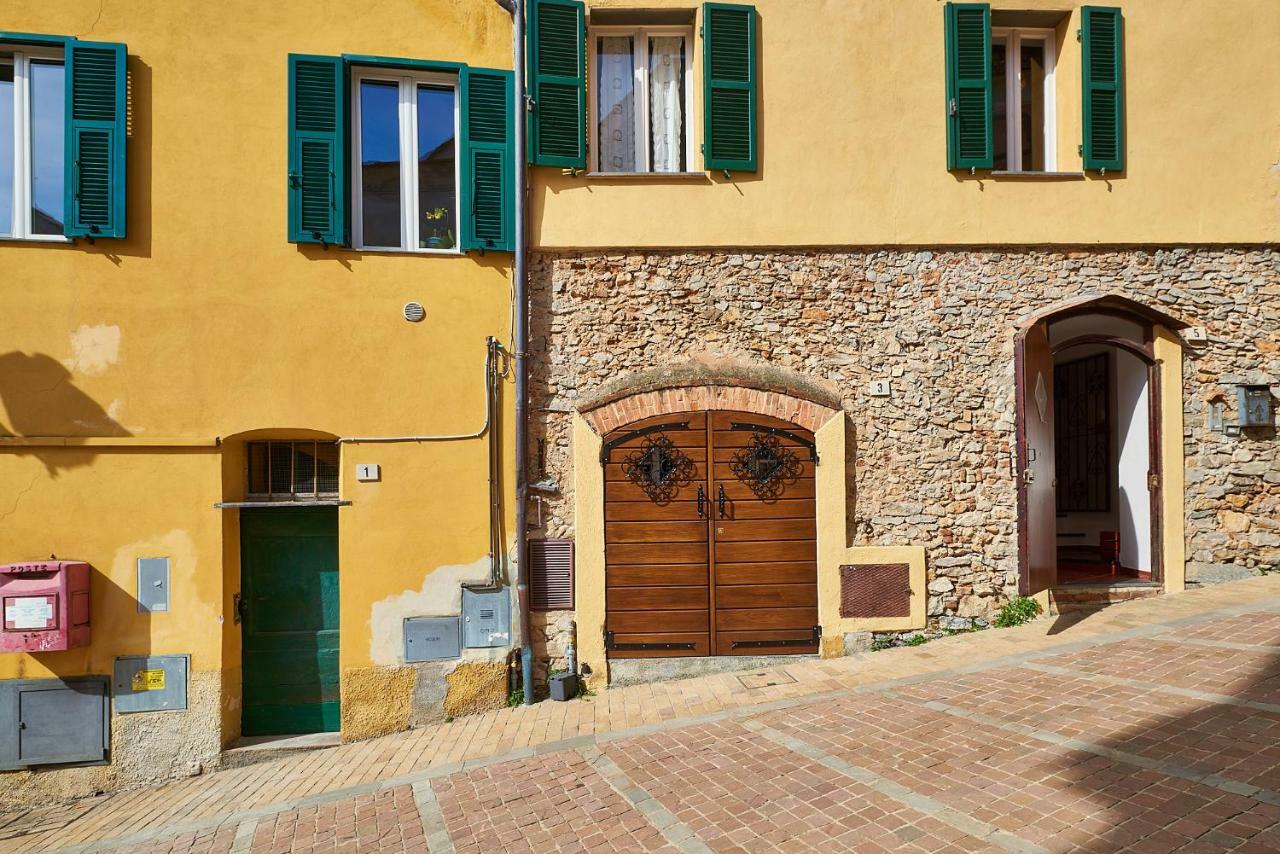 Acasadigiuly Villa Ceriale Buitenkant foto